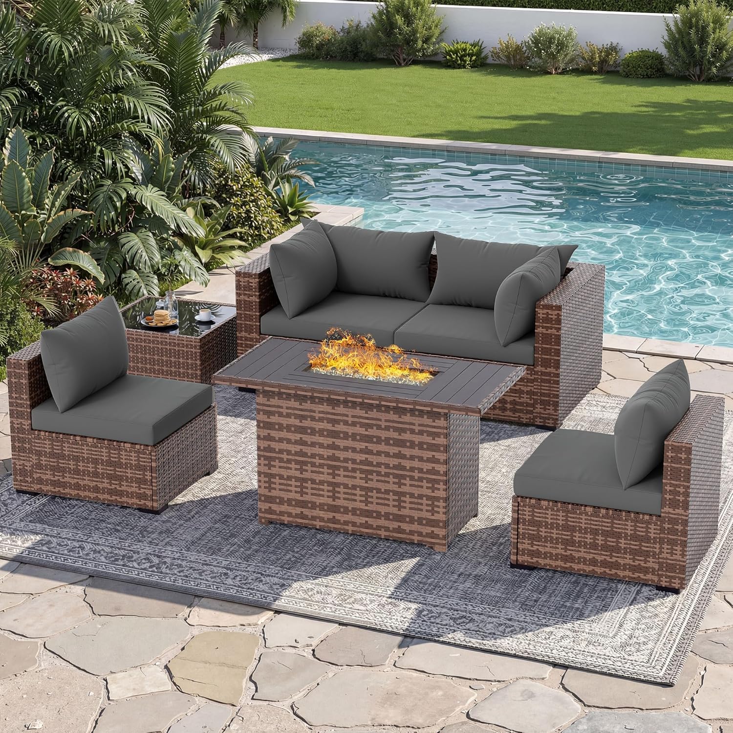 Outdoor Furniture With Fire Pit - 5-teiliges Outdoor-Sofa-Set mit Feuertisch, Allwetter-Rattan-Gartenmöbel für