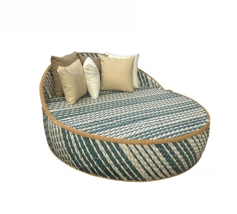 Outdoor Furniture Small - Maßgeschneidertes Outdoor-Sofa, kreativer Stuhl aus Rattangeflecht,