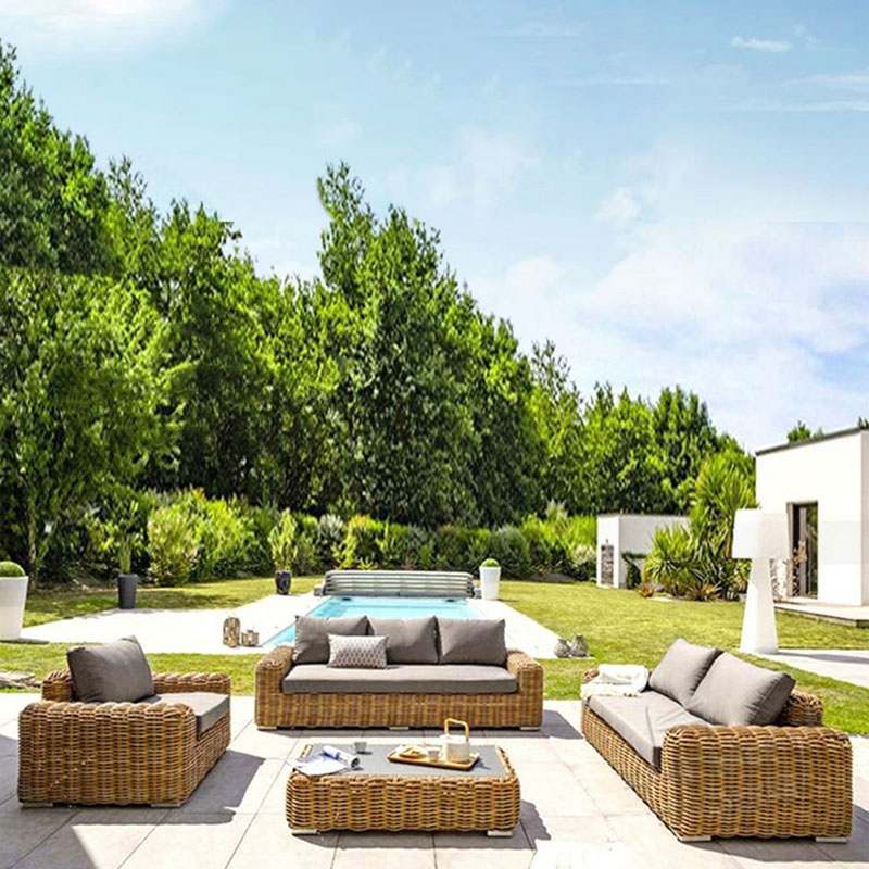 Outdoor Furniture On Sale - Luxuriöses Outdoor-Garten PE-Rattan-Sofa-Set mit Wasserdichten Kissen,